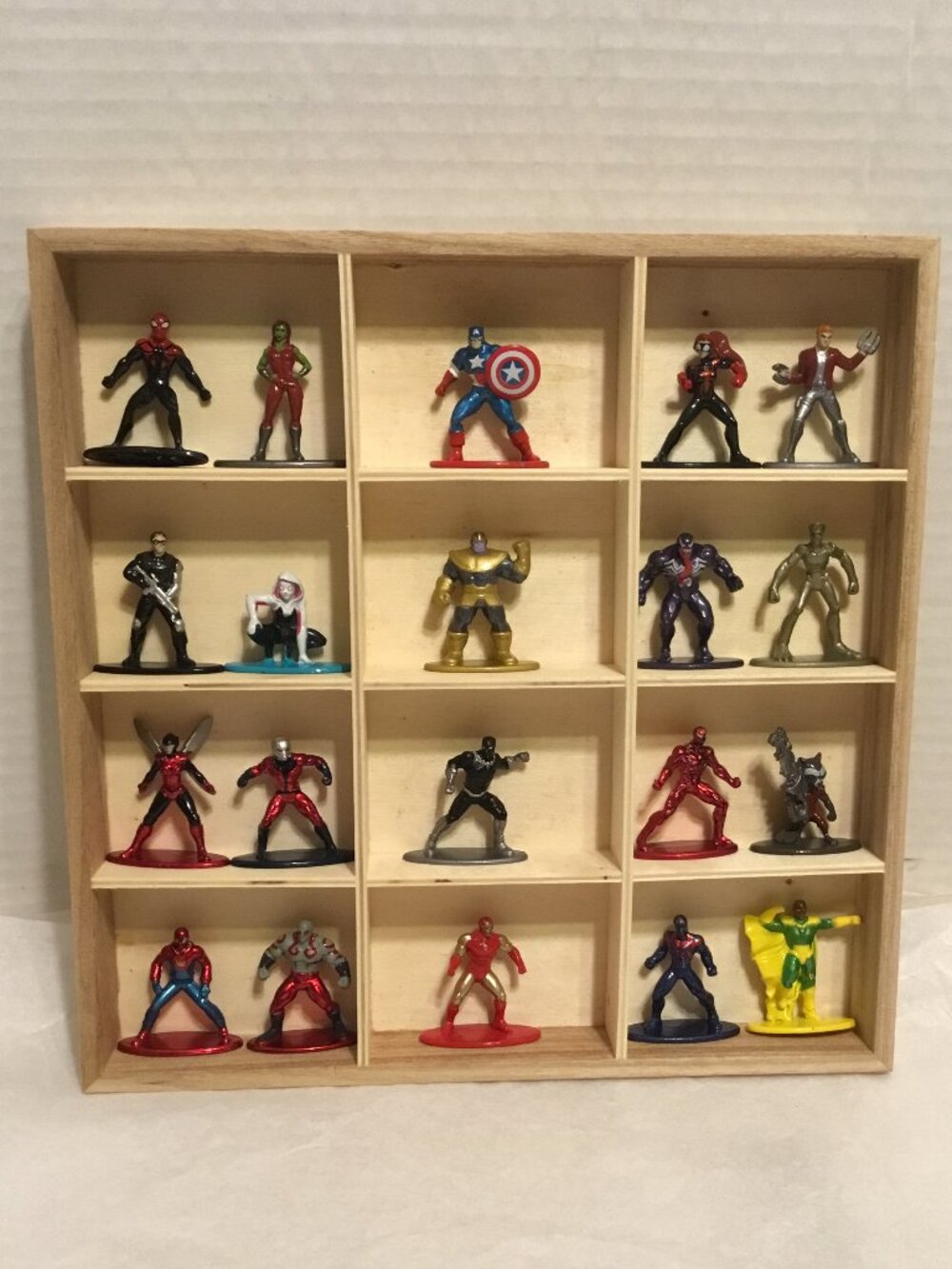 Set of 20 metal Marvel Comics characters by Jada Toys w/ wooden shadow box
